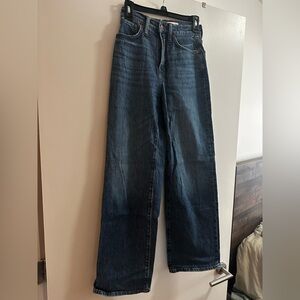 Madewell Perfect Vintage Wide-Leg Jean, Barely Worn
Size 24
